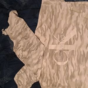 Calvin Klein White Camo Crewneck Sweatshirt and Matching Sweatpants-Womens